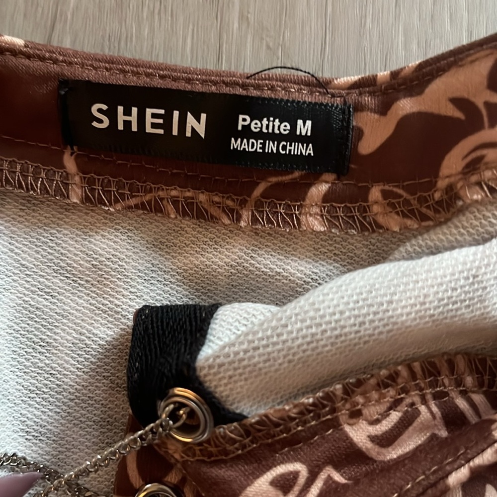 SHEIN half split top - Picture 2 of 2